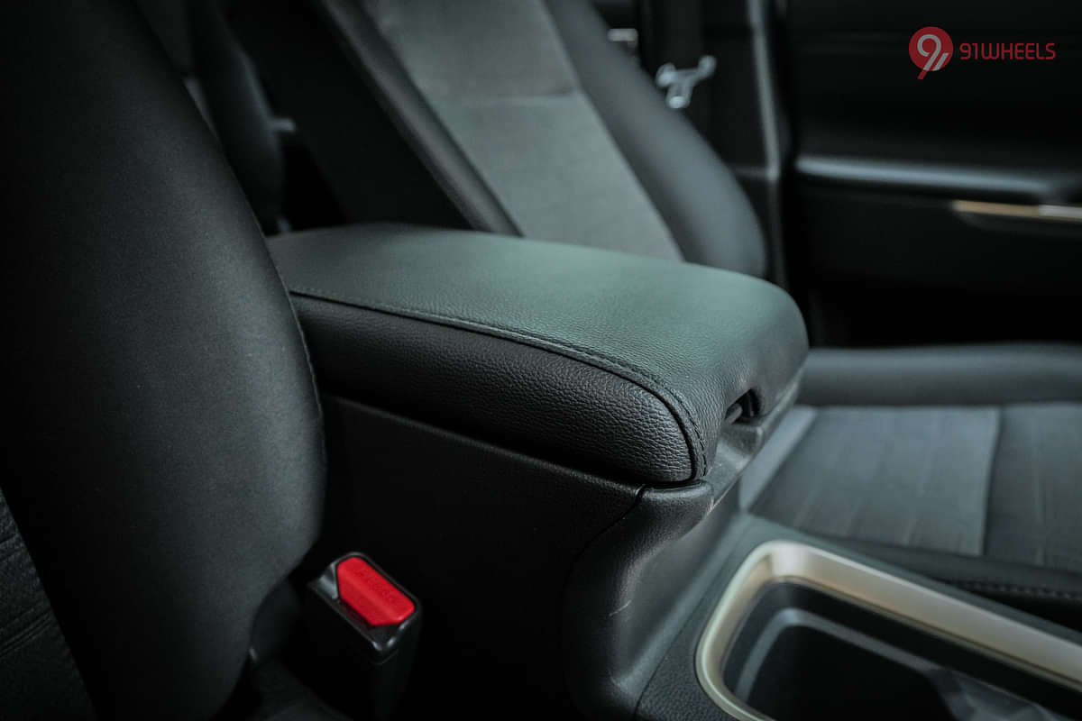 Maruti Suzuki Invicto Front Centre Arm Rest