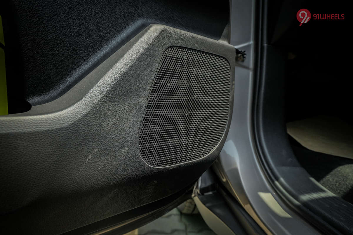 Maruti Suzuki Invicto Rear Speakers