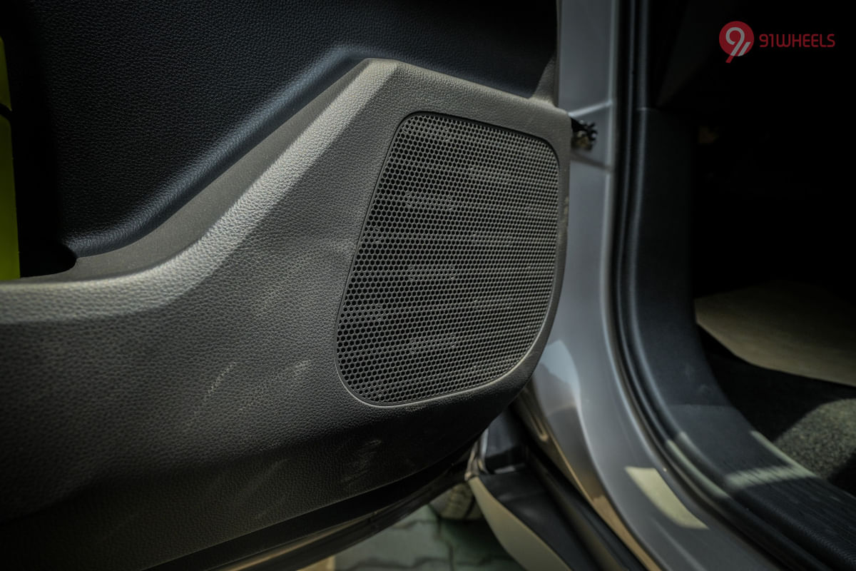 Maruti Suzuki Invicto Rear Speakers