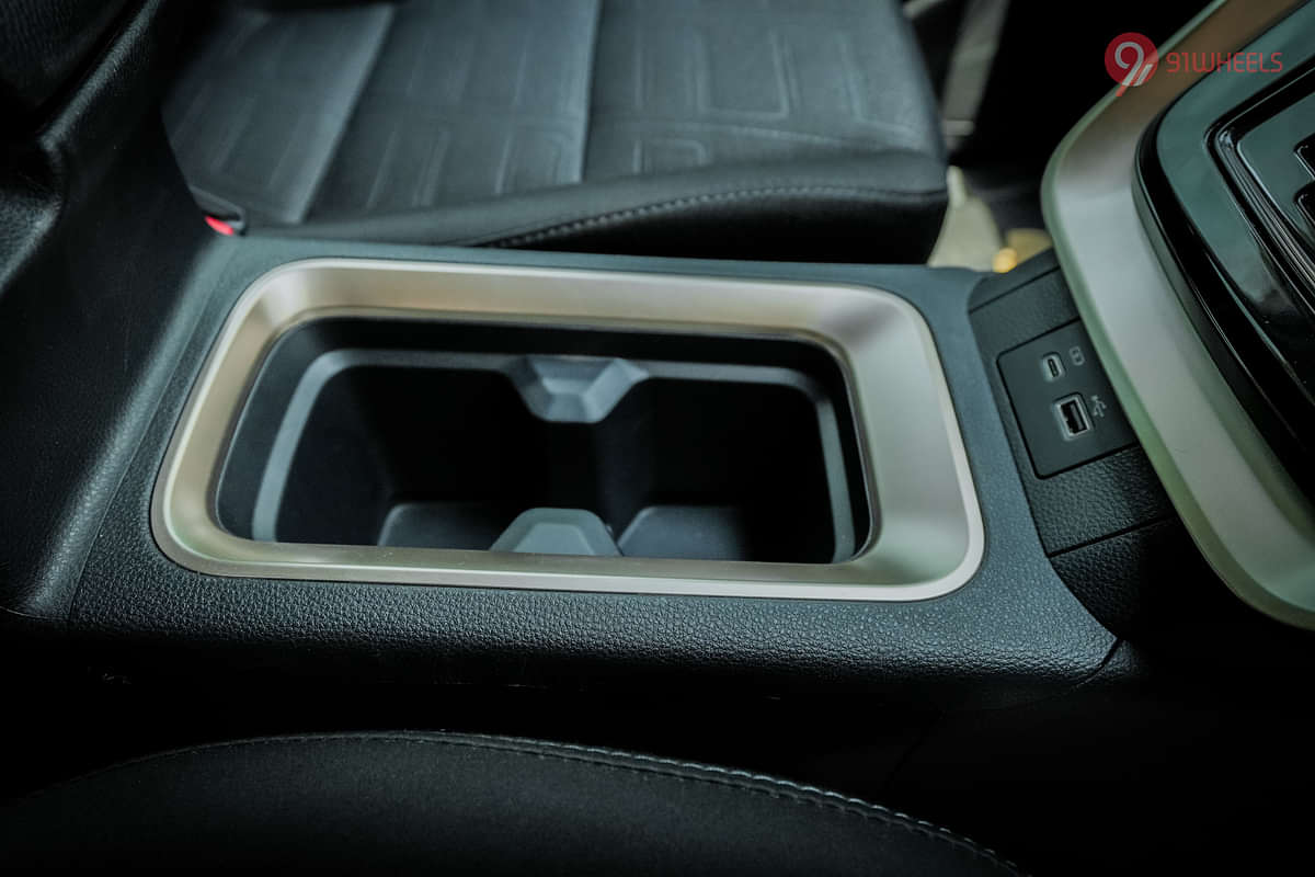 Maruti Suzuki Invicto Cup Holders