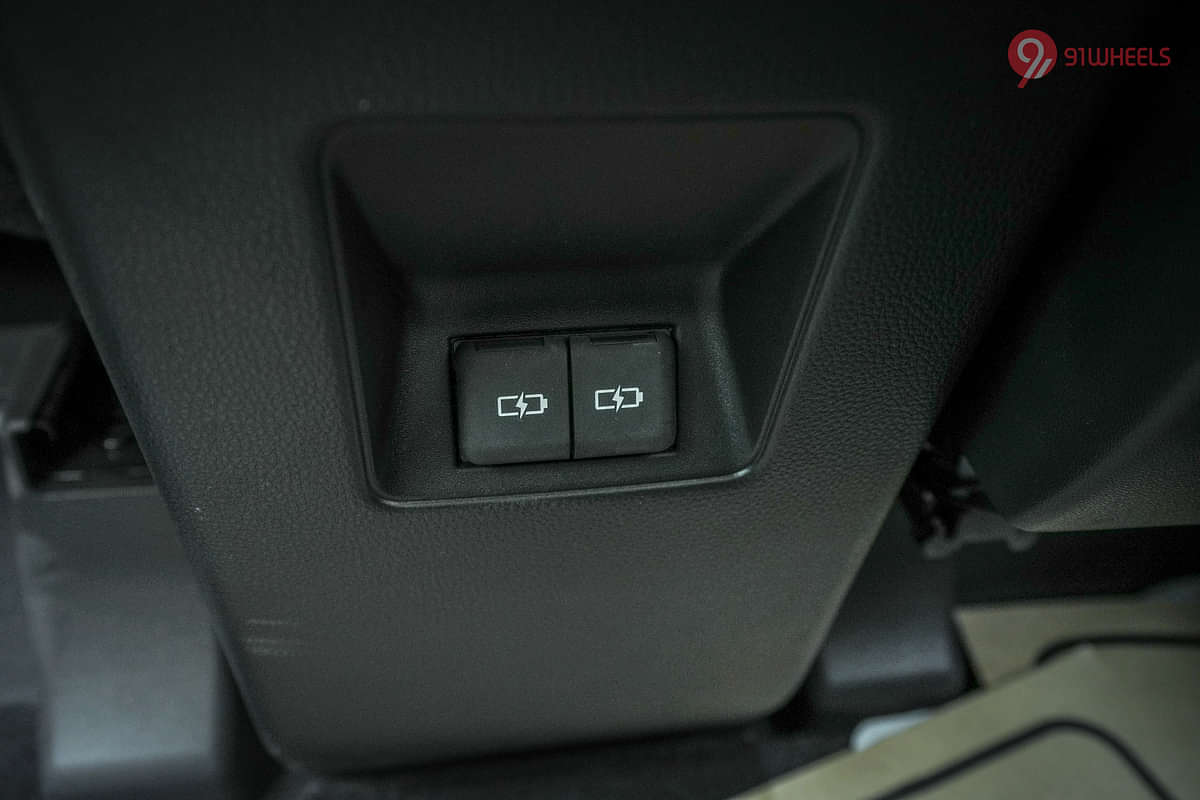 Maruti Suzuki Invicto USB Port/Power Socket/Wireless Charging