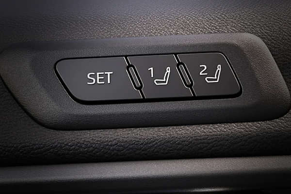 Maruti Suzuki Invicto Seat Adjustment for Driver