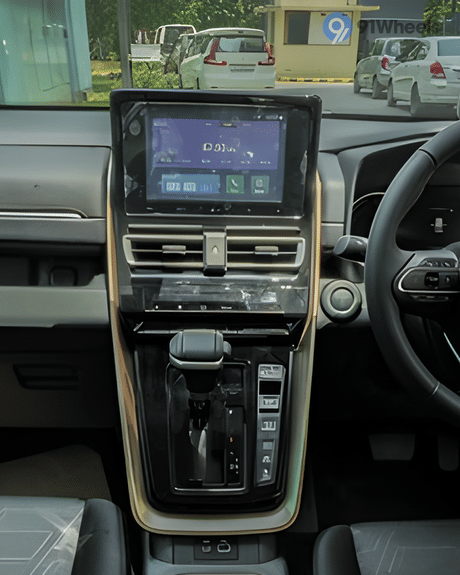 Invicto Infotainment Display