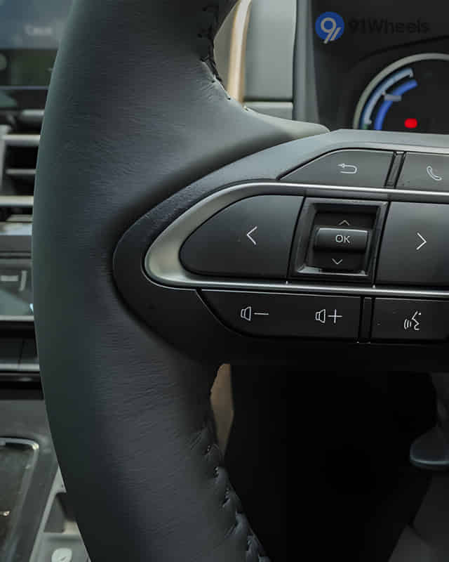Invicto Left Steering Mounted Controls