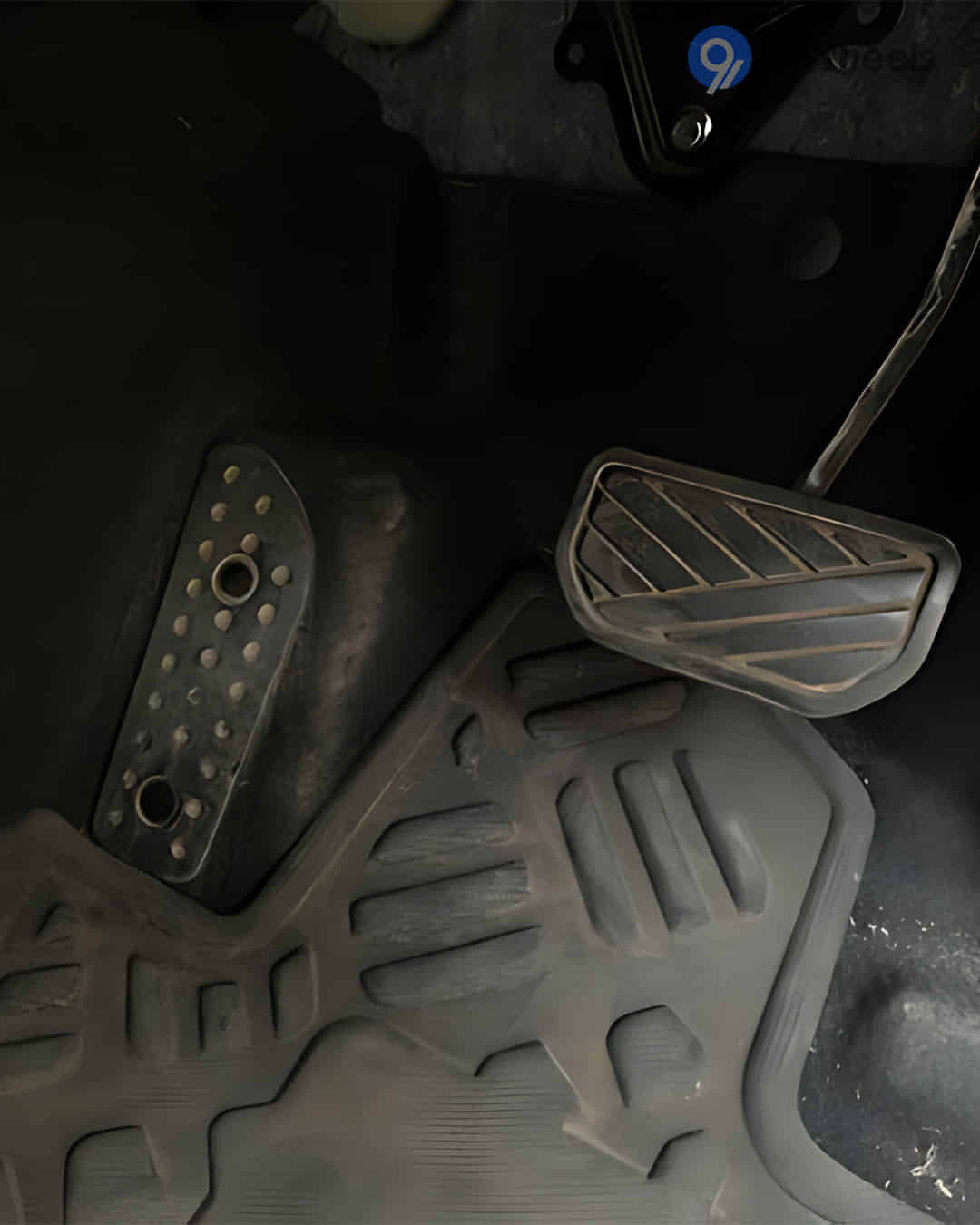 Pedals / Foot Controls