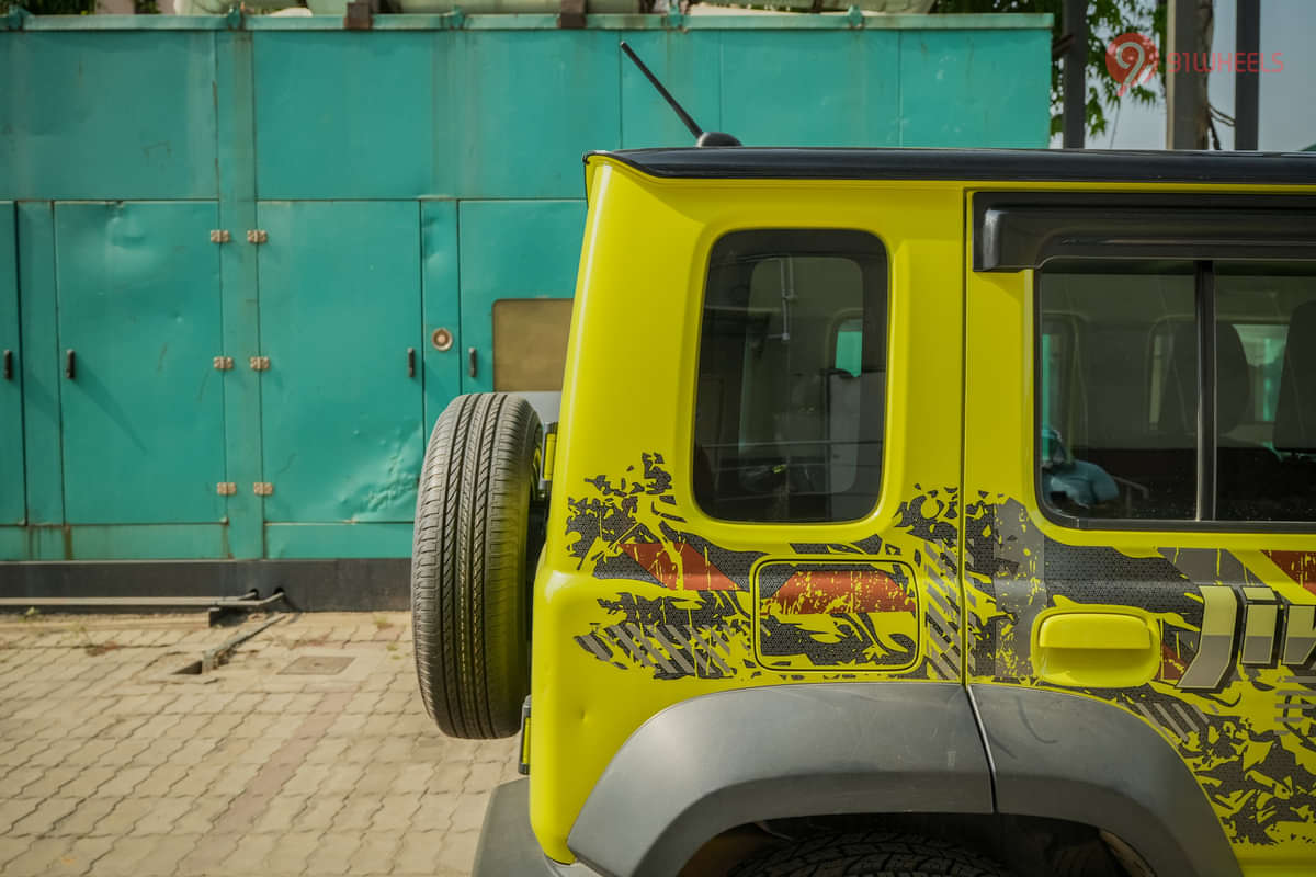 Maruti Jimny Rear Quarter Glass