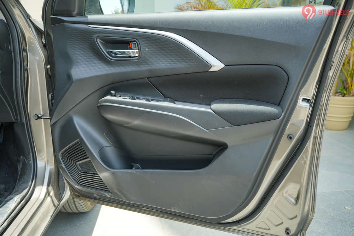 Maruti Suzuki Swift Driver Side Door Pad Handle