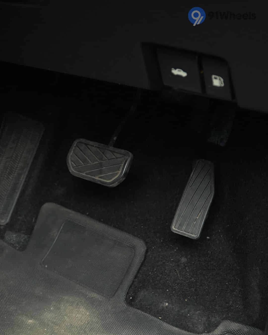 Pedals / Foot Controls