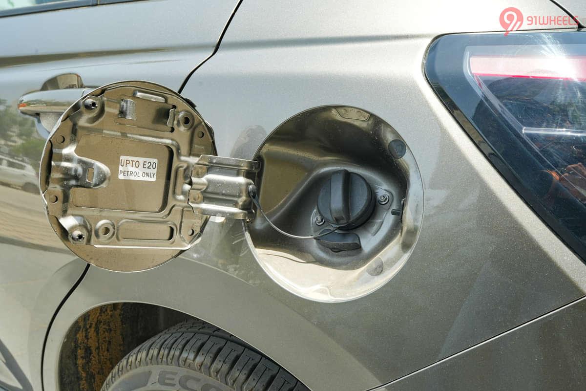 Maruti Suzuki Swift Open Fuel Lid
