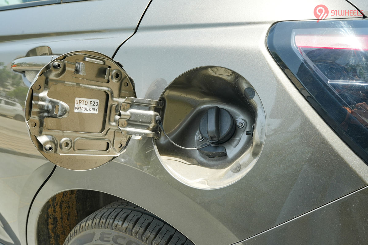 Maruti Suzuki Swift Open Fuel Lid