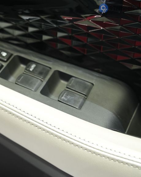 Victoris Driver Side Door Switches