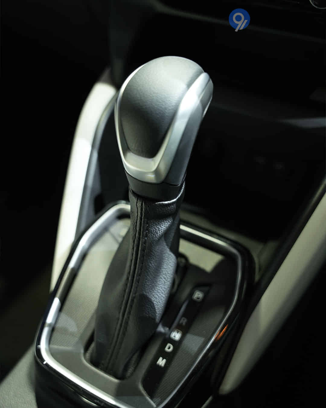 Gear Shifter / Gear Shifter Stalk
