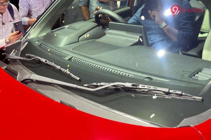 Maruti Suzuki Victoris Wipers