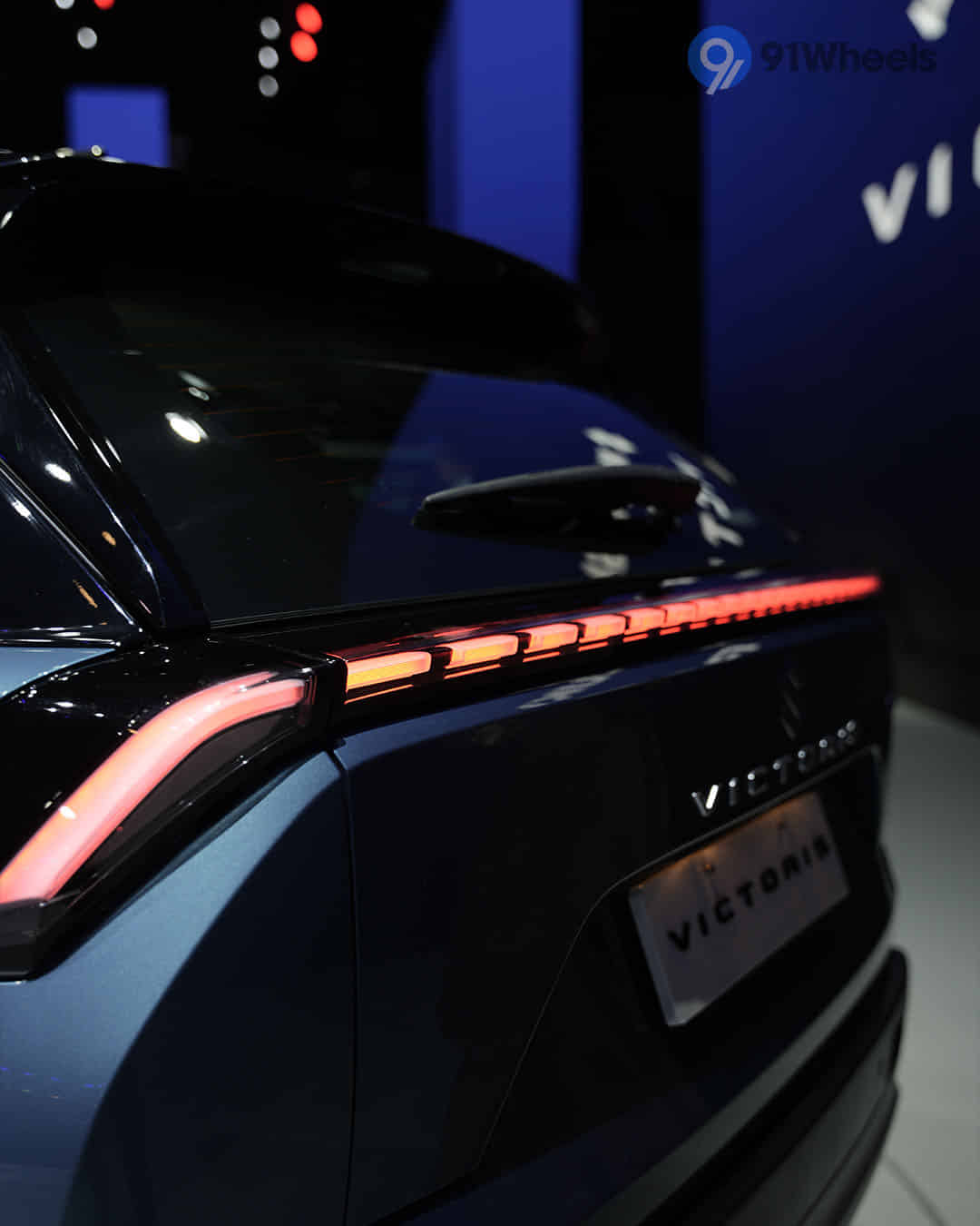 Rear Windshield / Windscreen