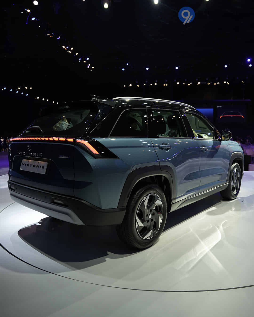 Right Rear Three Quarter