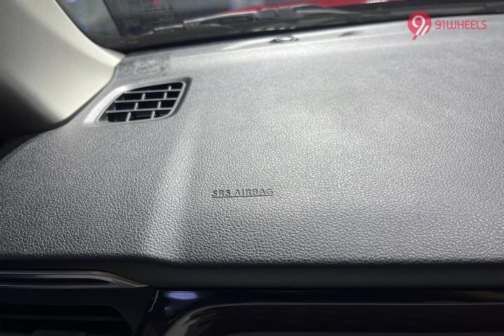 Maruti Suzuki Victoris Front Passenger Airbag