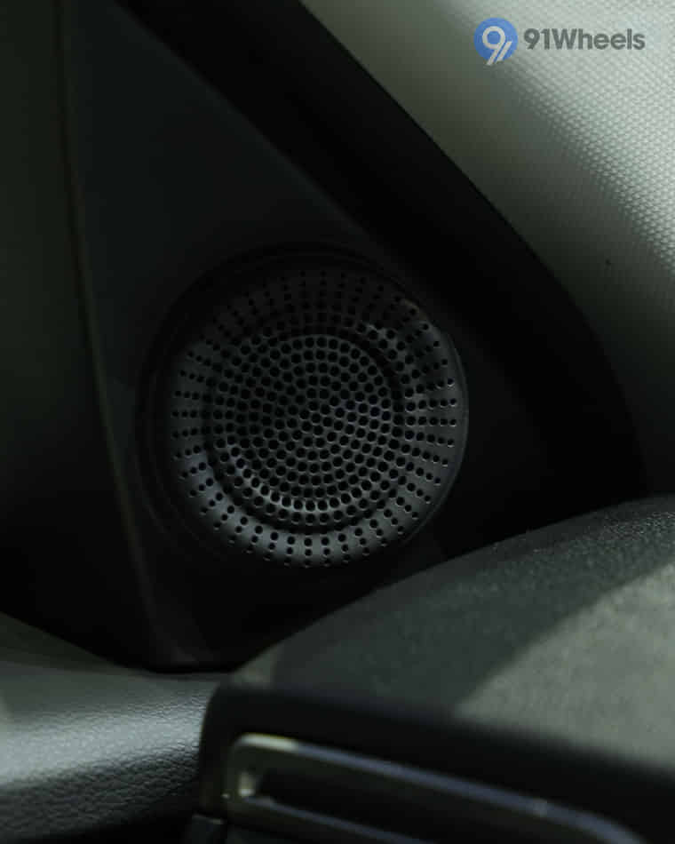 Infotainment & Charging - 2