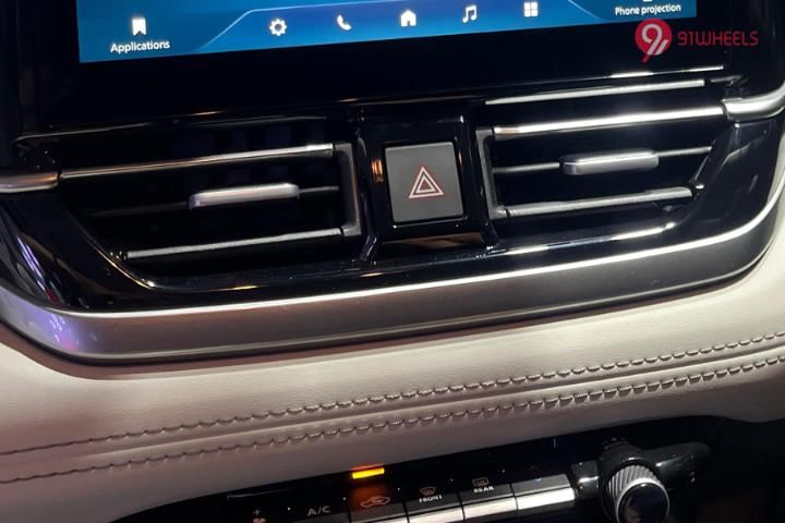 Maruti Suzuki Victoris Front Centre Air Vents