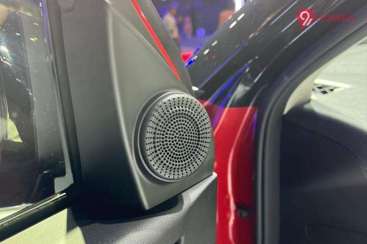Maruti Suzuki Victoris Front Speakers