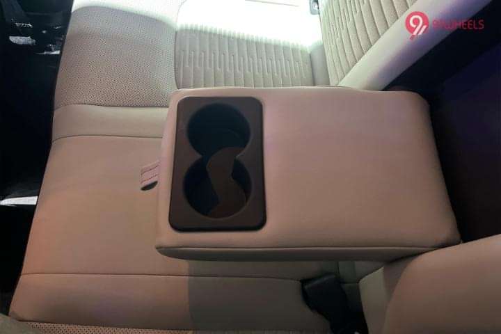 Maruti Suzuki Victoris Rear Row Centre Arm Rest