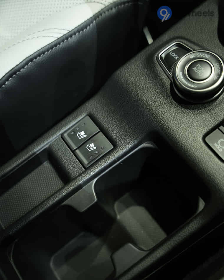 Dashboard & Front Cabin - 1