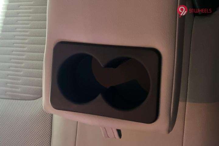 Maruti Suzuki Victoris Rear Cup Holders