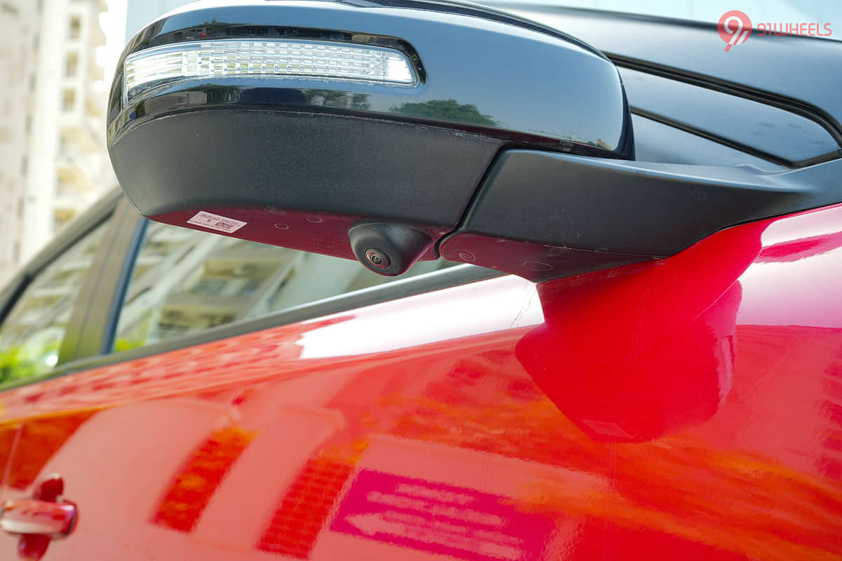 Maruti Suzuki Brezza ORVM Blinker