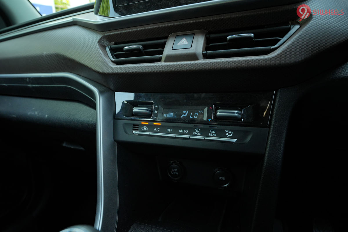 Maruti Suzuki Brezza AC Controls
