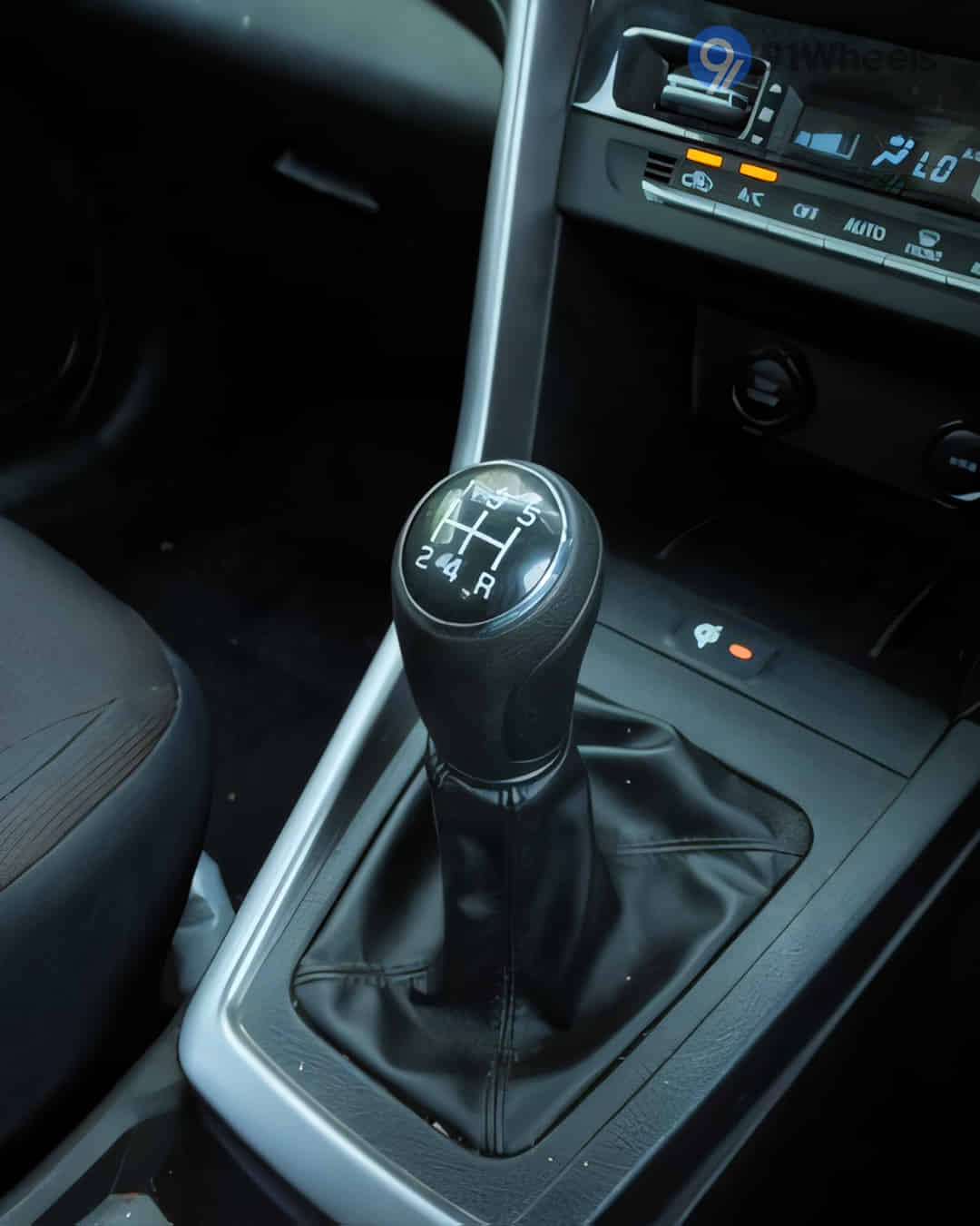 Gear Shifter / Gear Shifter Stalk Gear Shifter / Gear Shifter Stalk