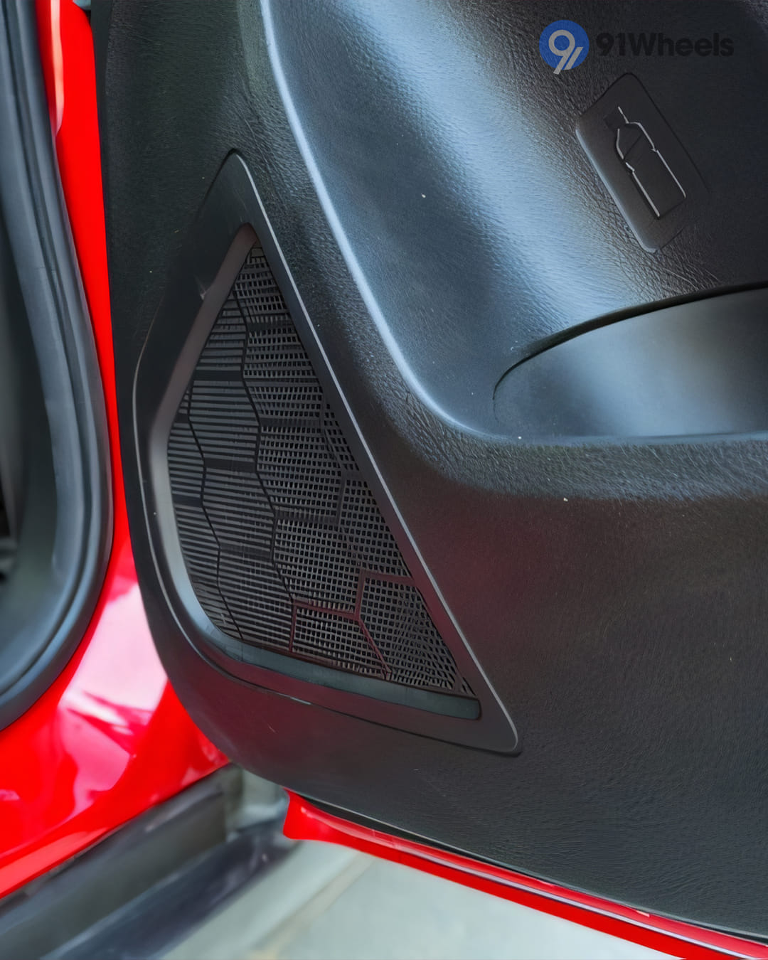Maruti Suzuki Brezza Rear Speakers