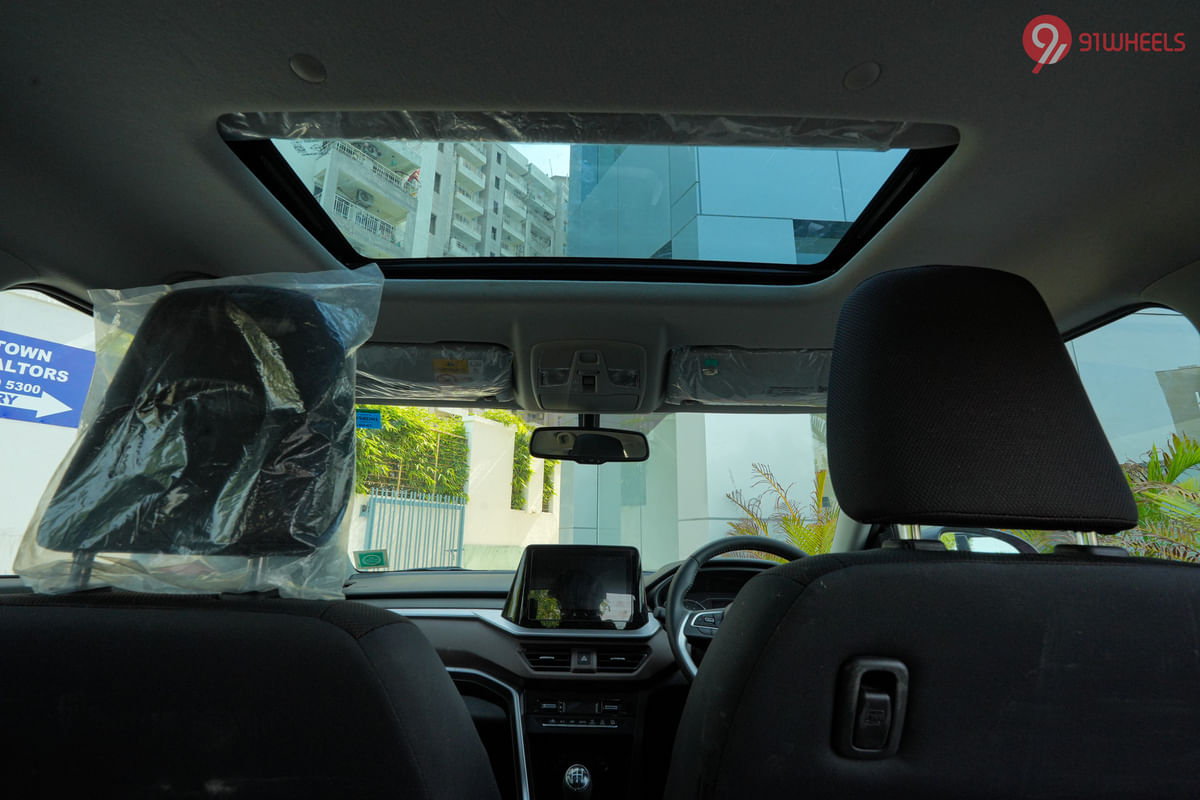 Maruti Suzuki Brezza Cabin Roof