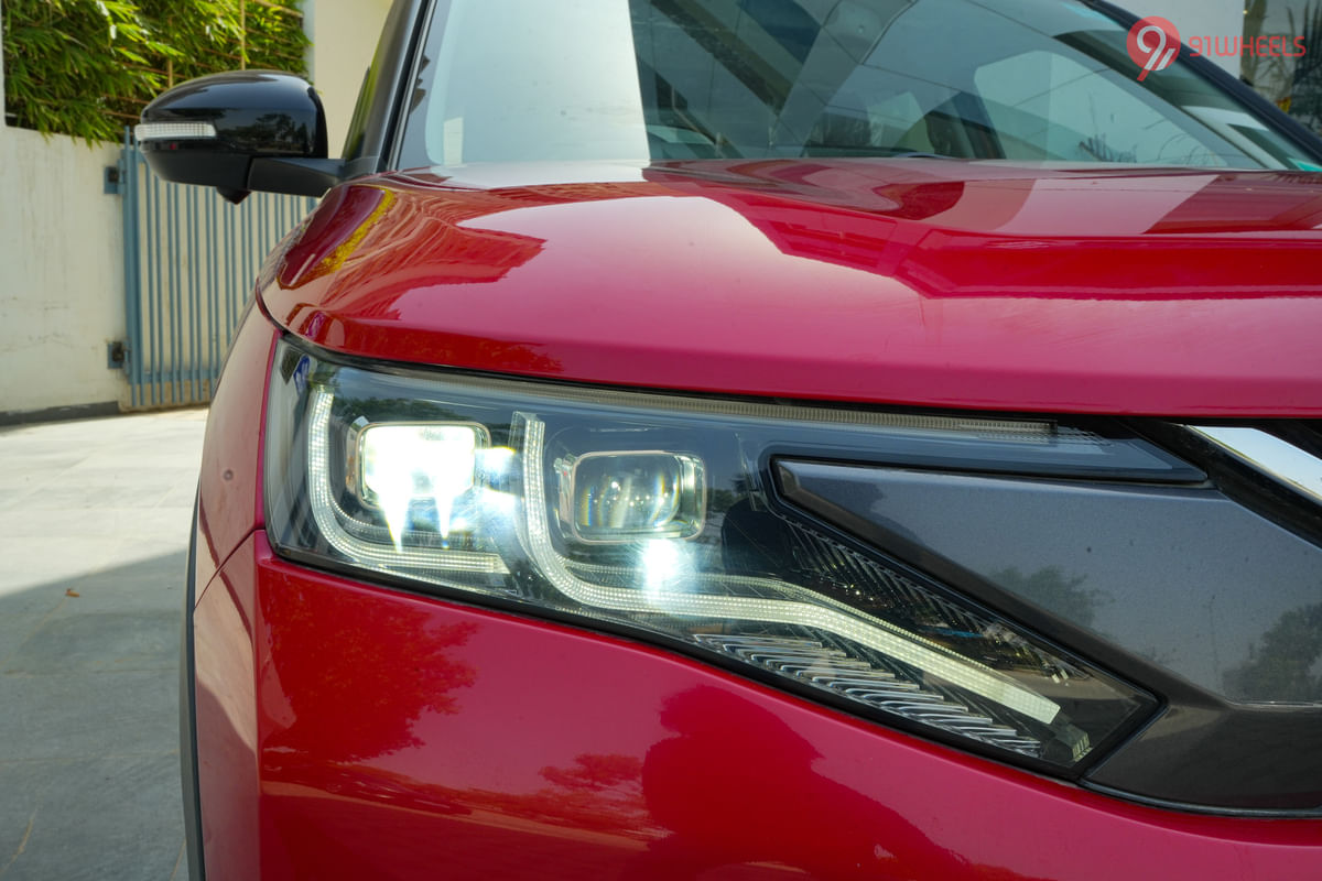 Maruti Suzuki Brezza Headlight