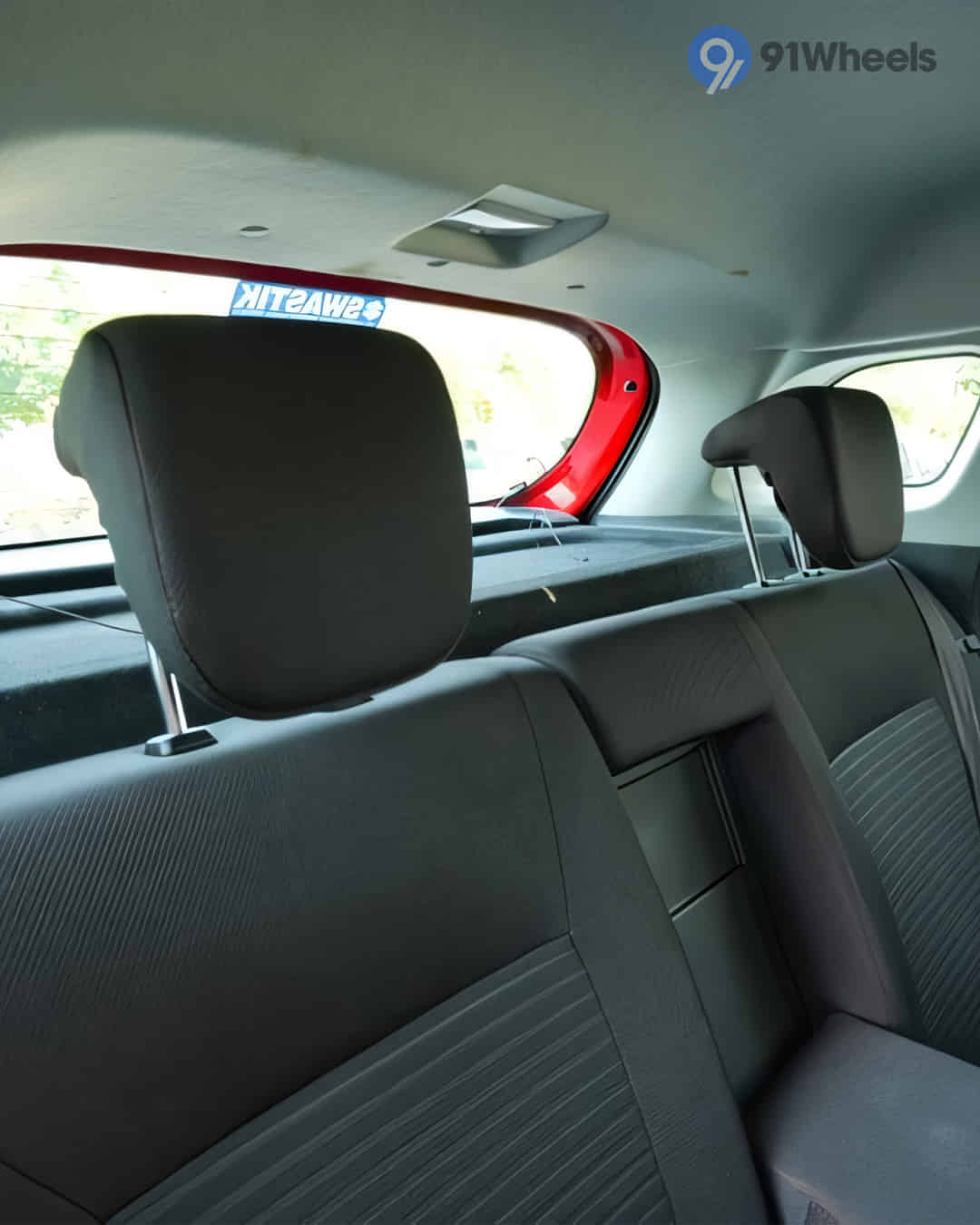 Rear Headrests Rear Headrests