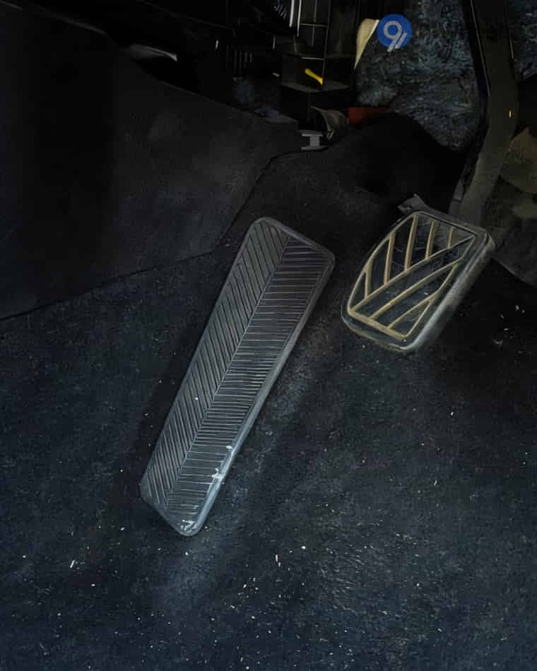 Driver Controls - 8 Driver Controls - 8