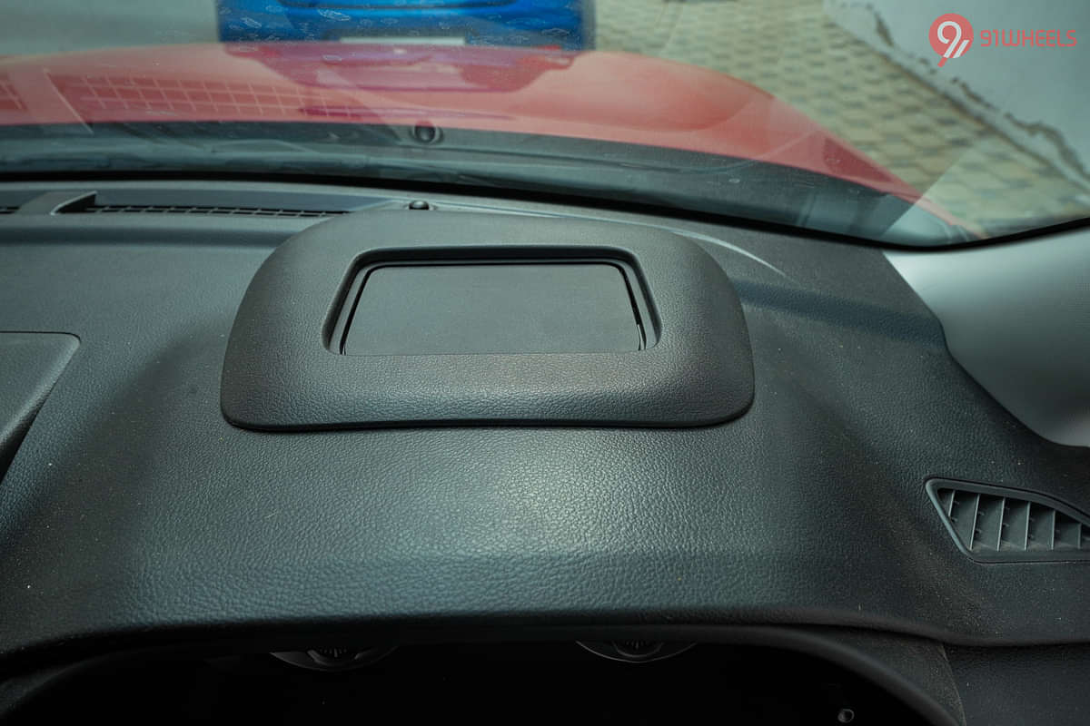 Maruti Suzuki Brezza Central Dashboard - Top Storage/Speaker
