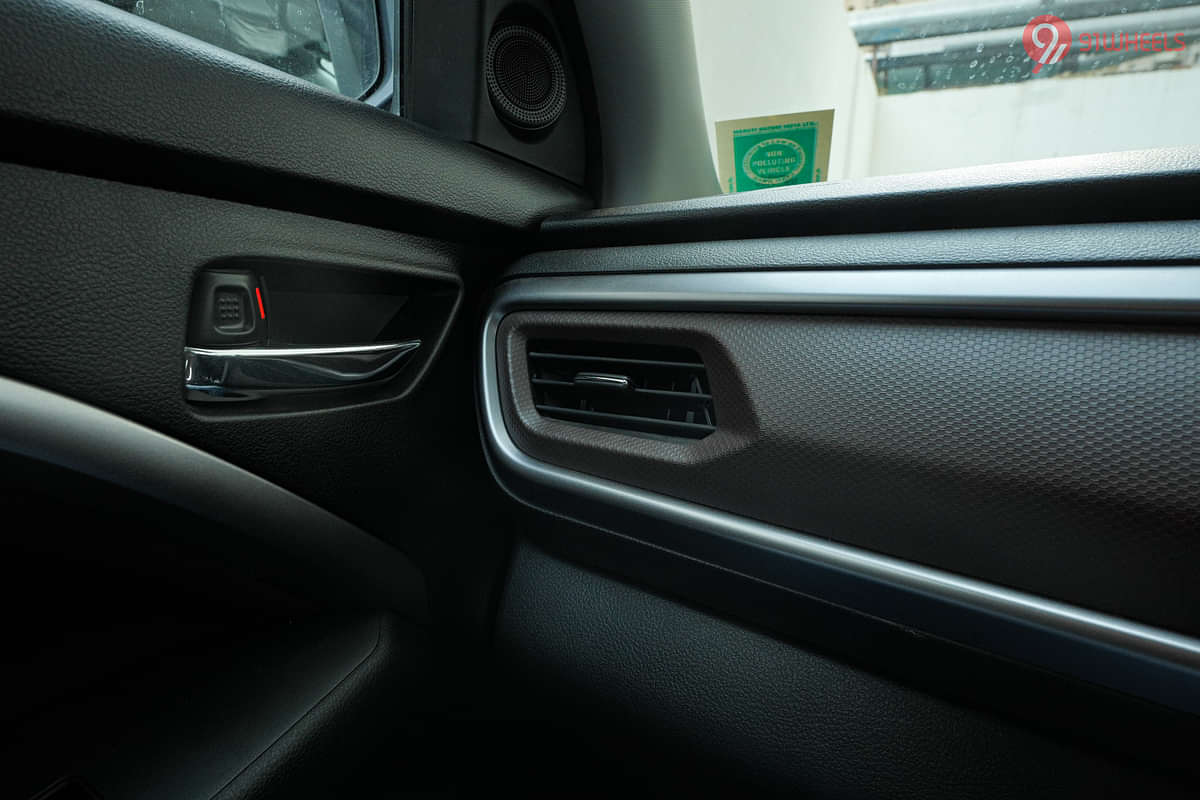 Maruti Brezza Front Passenger Air Vent