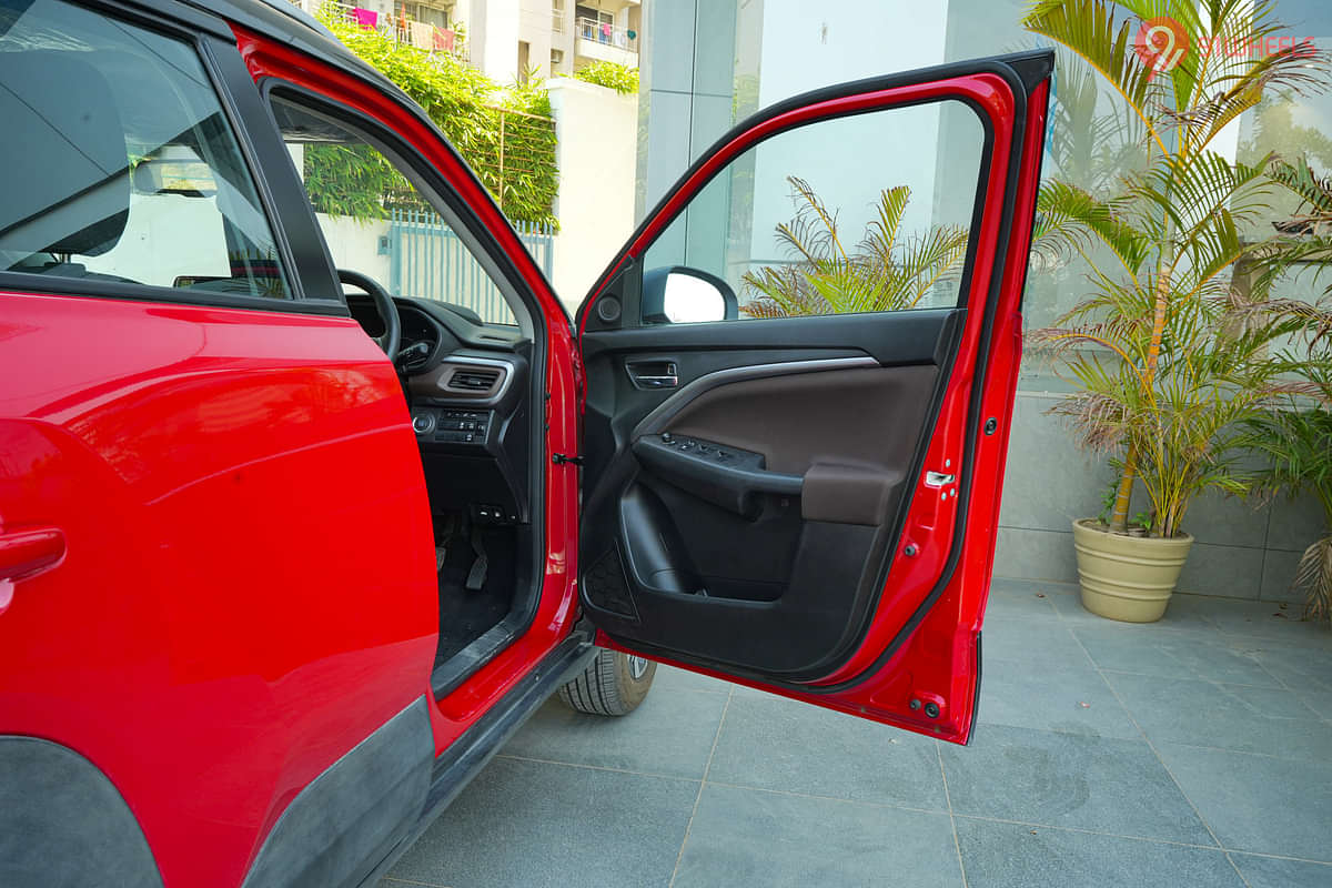 Maruti Suzuki Brezza Driver Side Door Pad Handle
