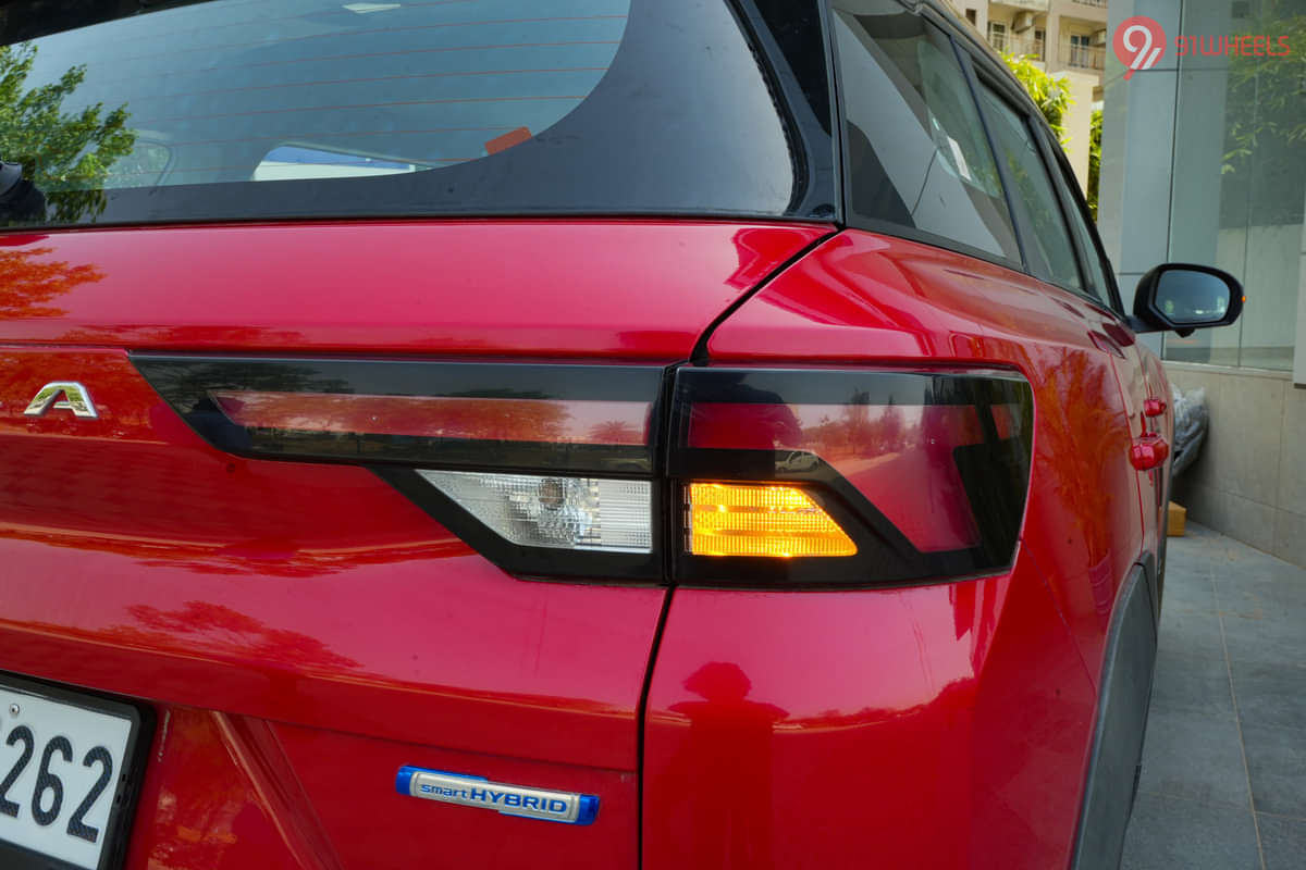 Maruti Suzuki Brezza Blinker