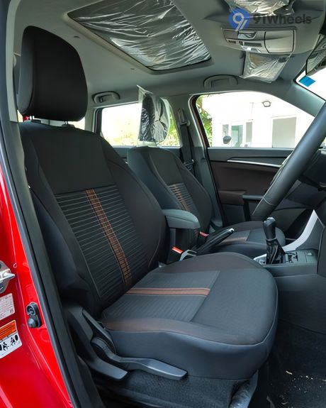 Brezza 2022-2026 Front Row Seats