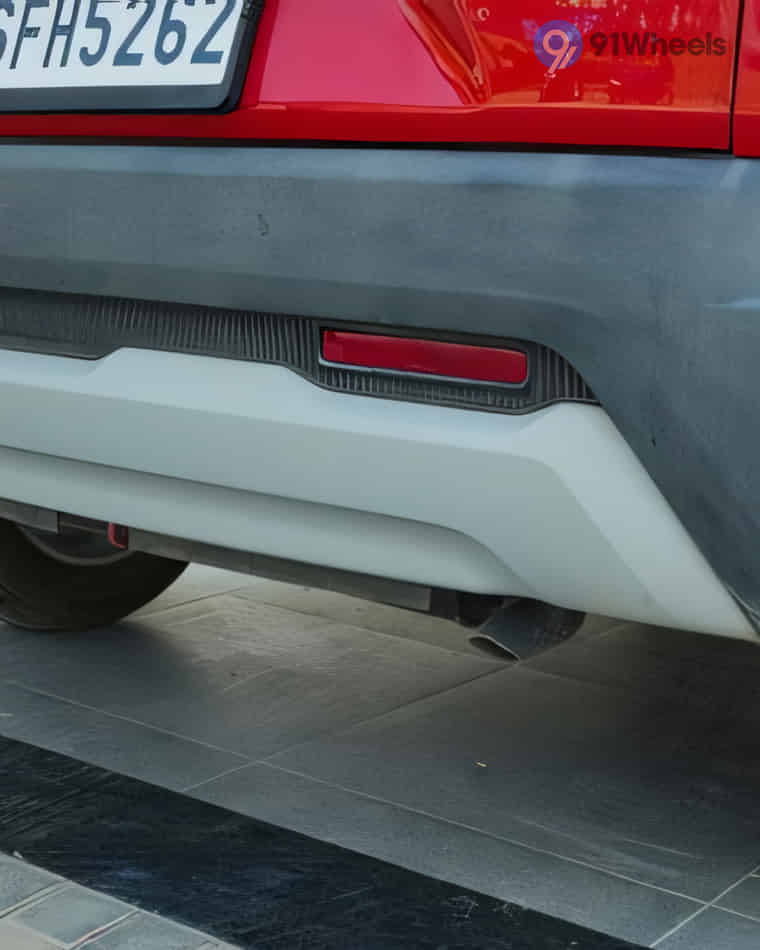 Headlights & Tail-lights - 4 Headlights & Tail-lights - 4