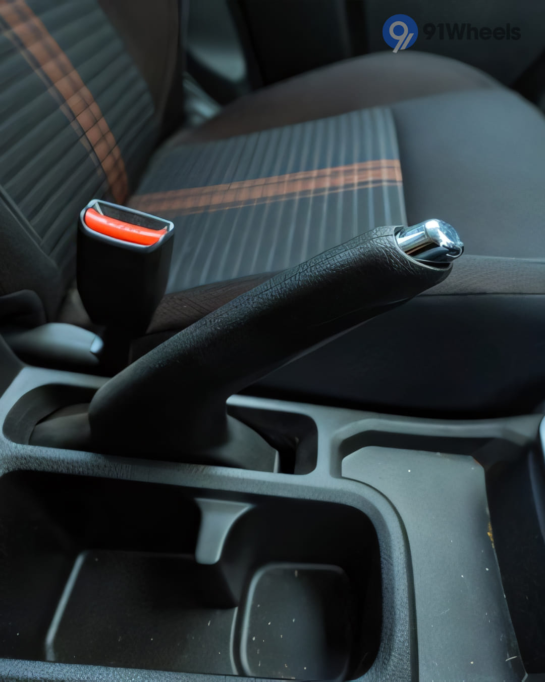 Maruti Suzuki Brezza Parking Brake / Emergency Brake