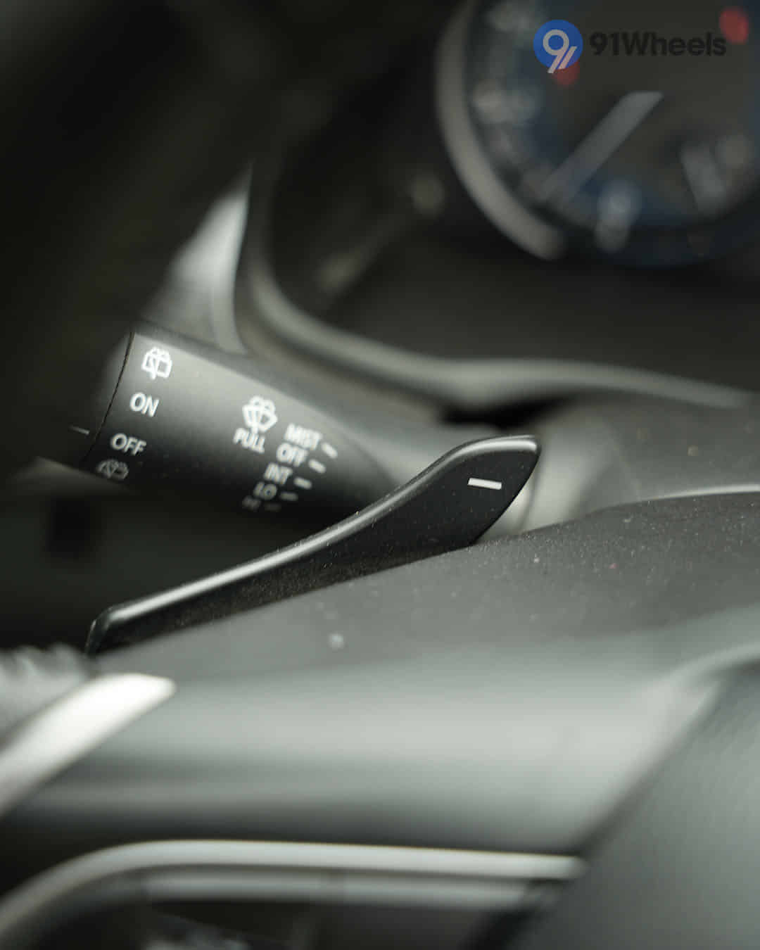 Left Paddle Shifter Left Paddle Shifter