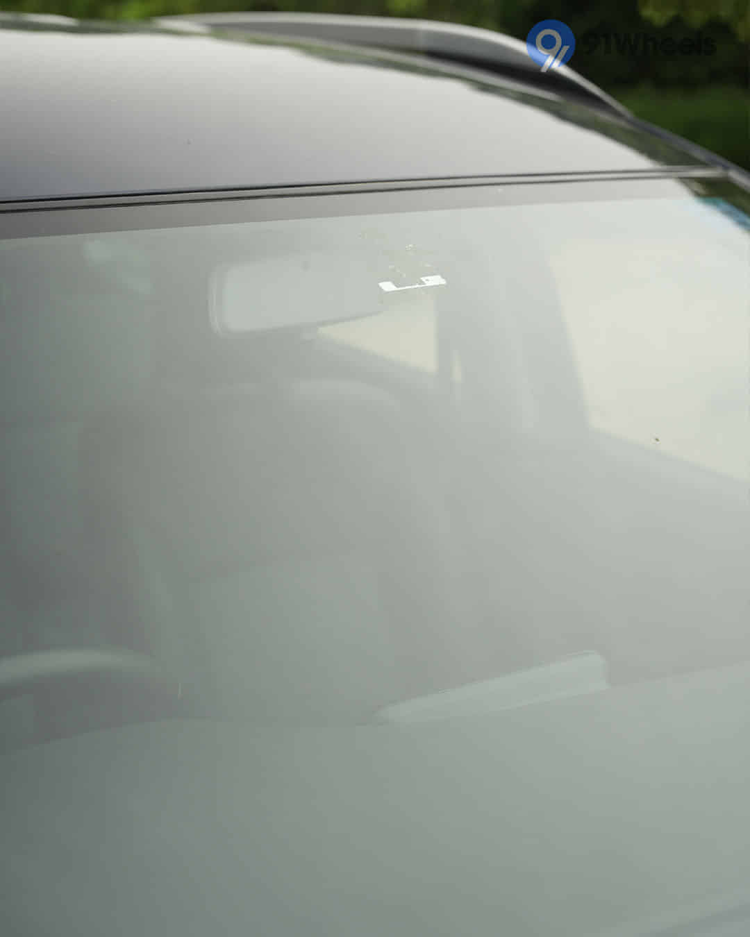 Front Windshield / Windscreen Front Windshield / Windscreen