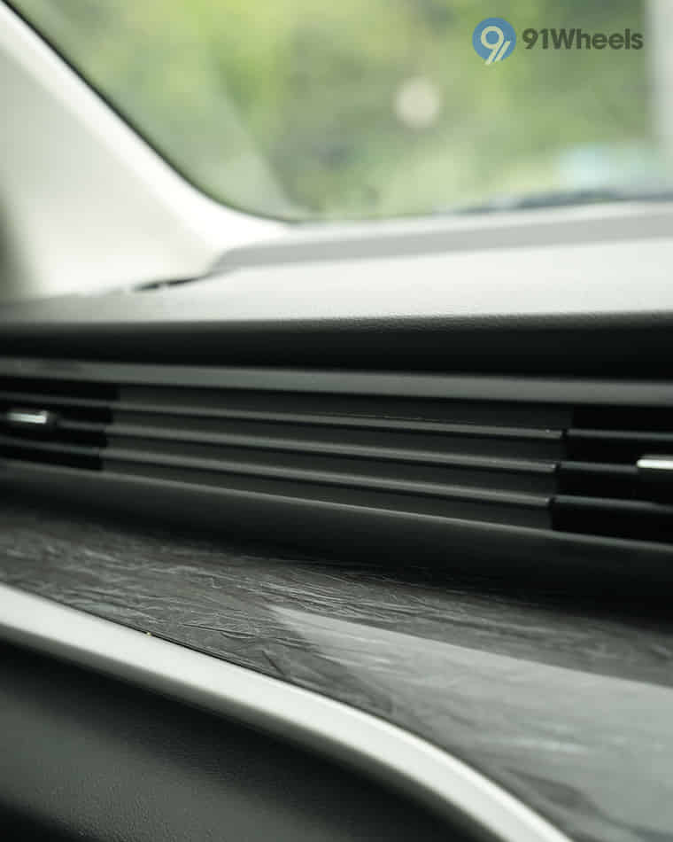 Dashboard & Front Cabin - 2 Dashboard & Front Cabin - 2