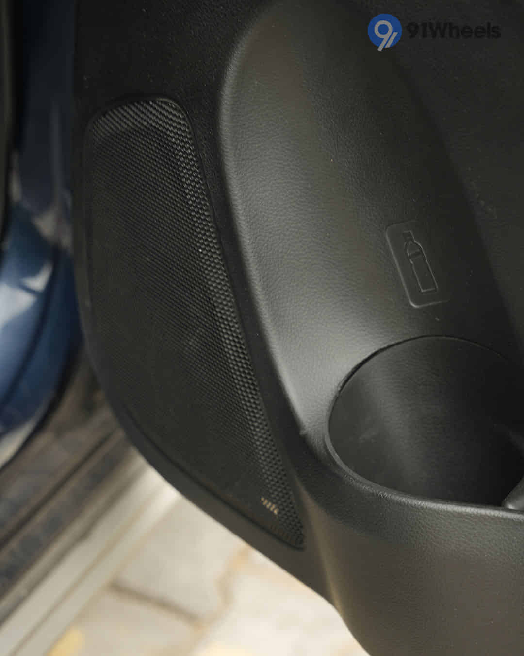 Front Speakers Front Speakers