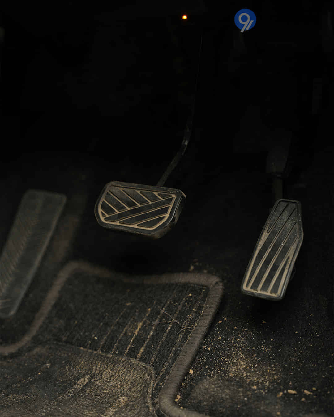 Pedals / Foot Controls Pedals / Foot Controls