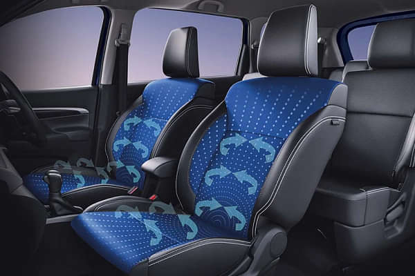 Maruti XL6 Front Row Seats