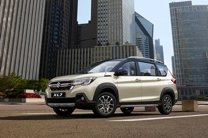 Maruti Suzuki XL7 Left Front Three Quarter Maruti Suzuki XL7 Left Front Three Quarter