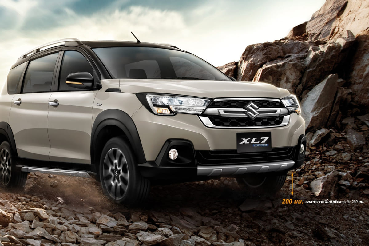 Maruti Suzuki XL7 Right Front Three Quarter