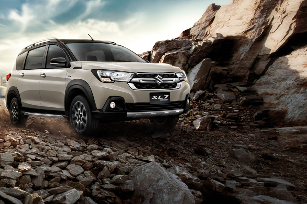 Maruti Suzuki XL7 Right Front Three Quarter